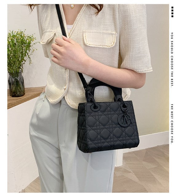 Tote Bag with Diamond Pattern and Cotton Rope Handle